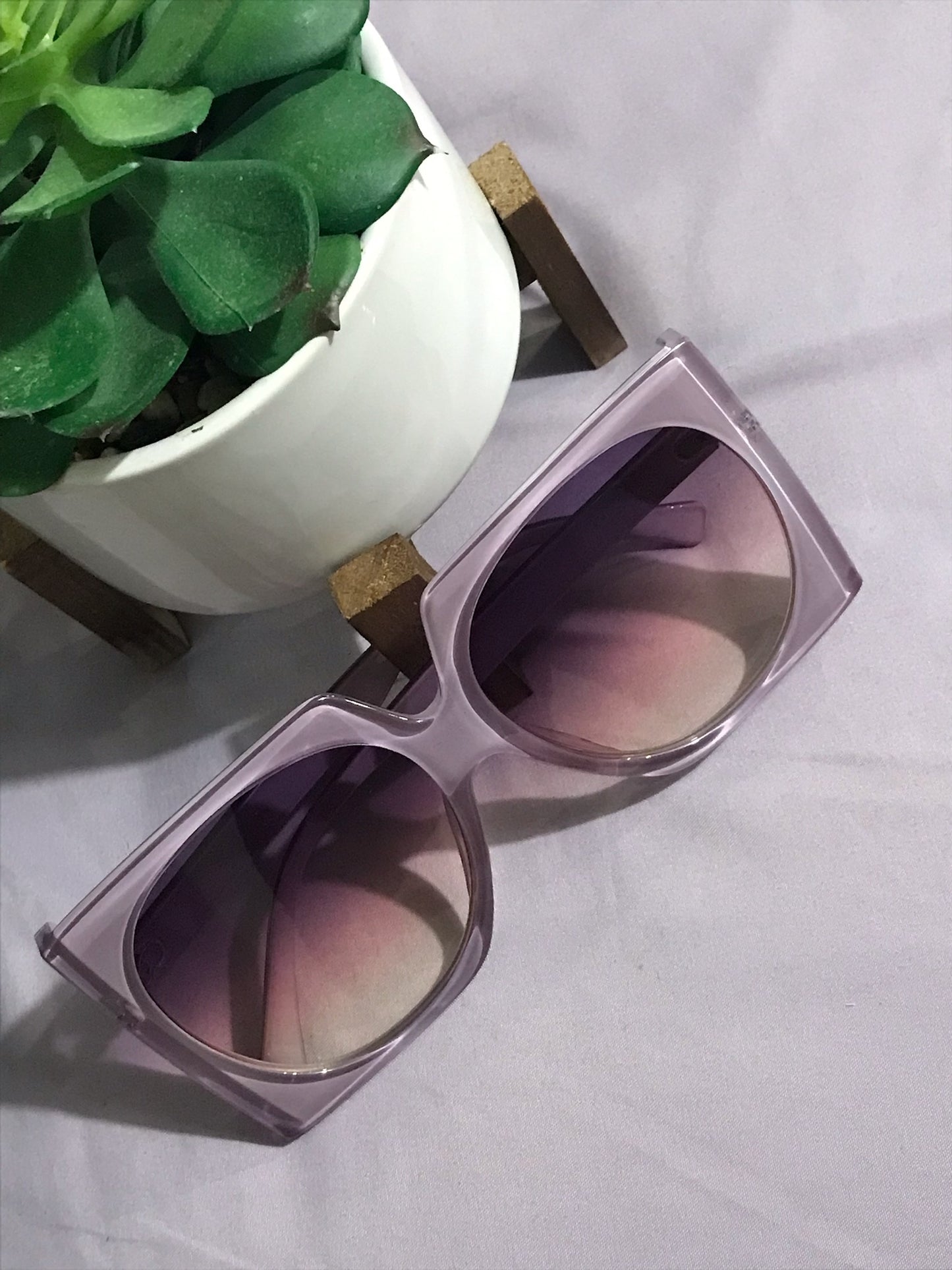 SQUARE LAVENDER SHADES